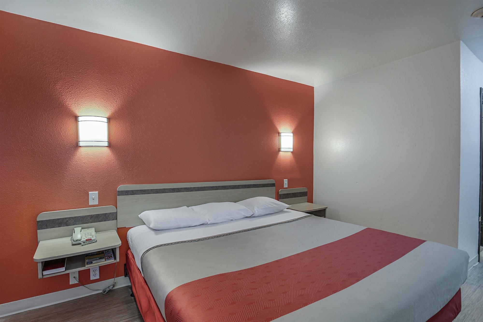 6-pasadena, Tx Hotel
